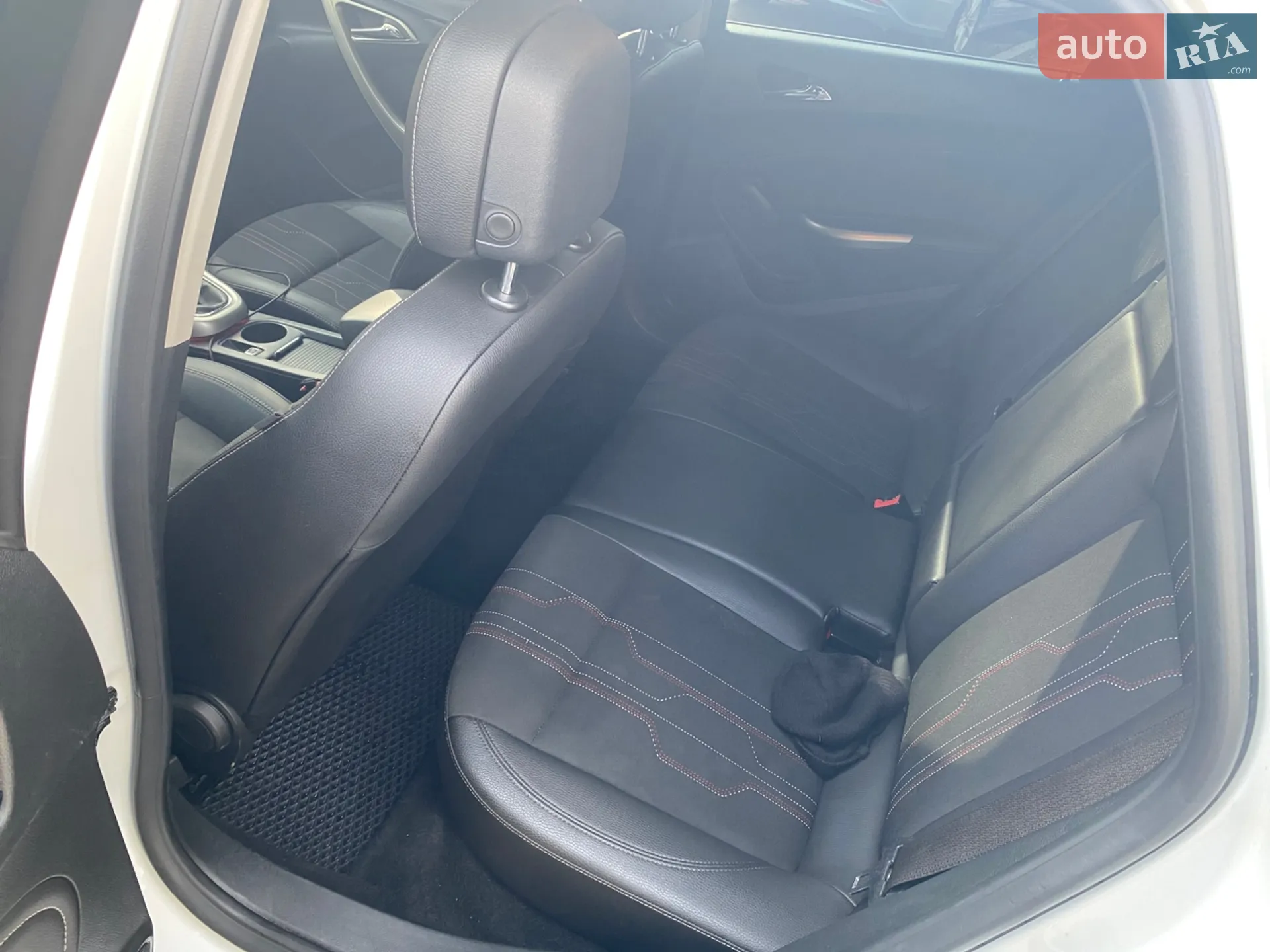 2012 Opel Astra - мініатюра 4
