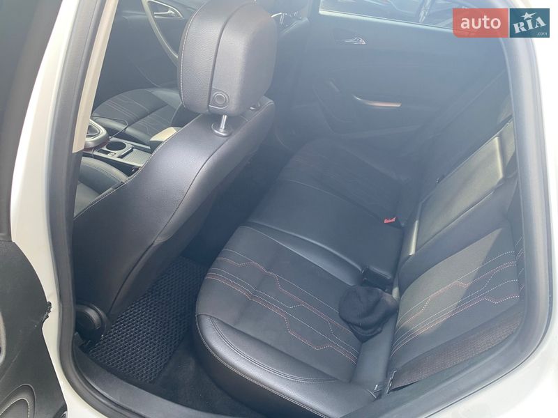 Універсал Opel Astra 2012 в Чорткові фото 4 Універсал Opel Astra 2012 в Чорткові