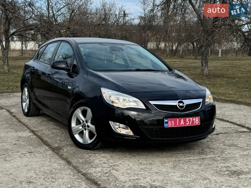 Хэтчбек Opel Astra 2010 в Слобожанском