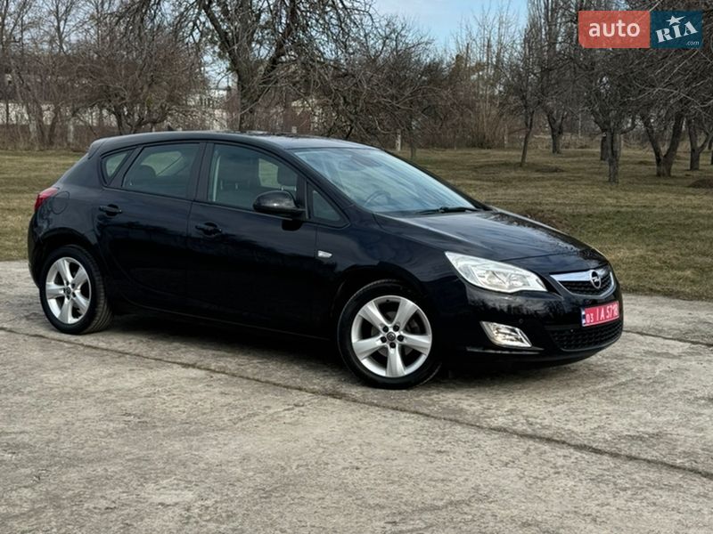 Хэтчбек Opel Astra 2010 в Слобожанском