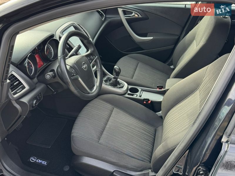 Хэтчбек Opel Astra 2010 в Слобожанском