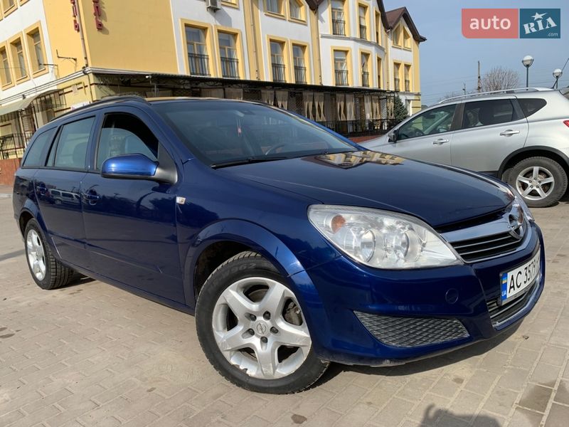 Універсал Opel Astra 2008 в Нововолинську