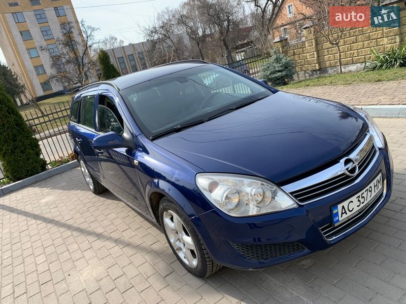 Універсал Opel Astra 2008 в Нововолинську