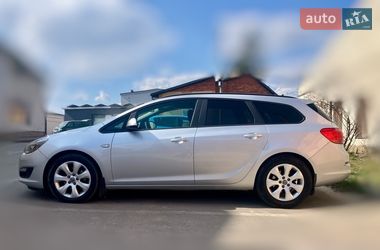 Универсал Opel Astra 2013 в Жовтанцах