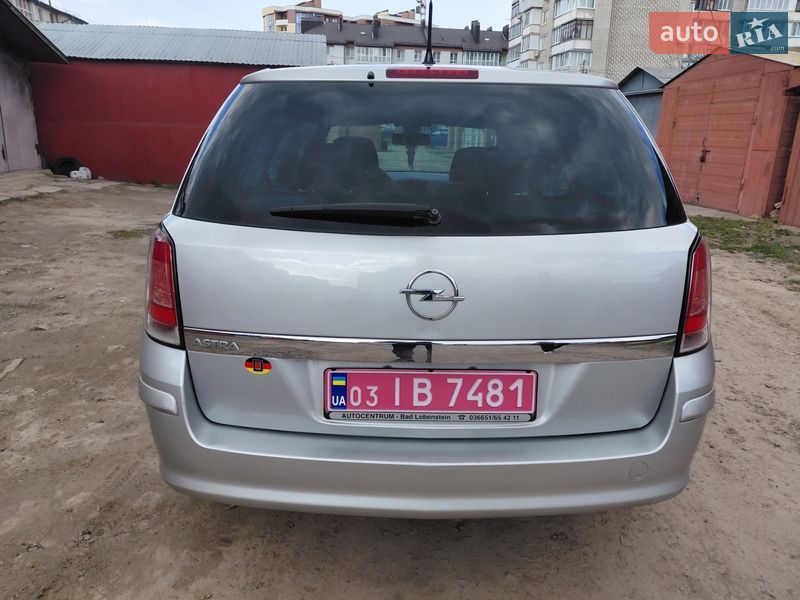 Универсал Opel Astra 2010 в Ровно фото 2 Универсал Opel Astra 2010 в Ровно