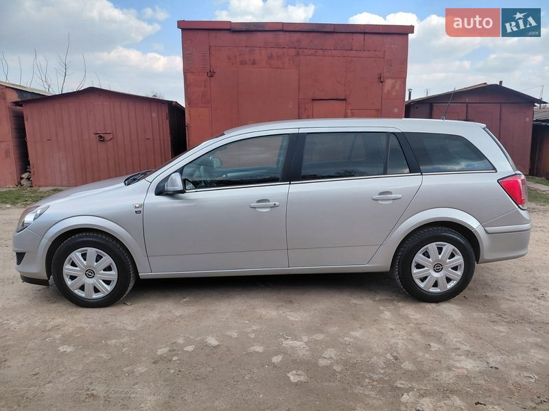 Универсал Opel Astra 2010 в Ровно фото 5 Универсал Opel Astra 2010 в Ровно
