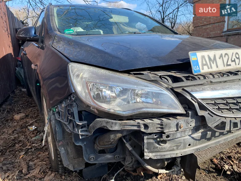 Opel Astra 2012