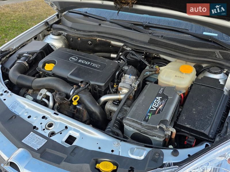 Универсал Opel Astra 2008 в Ровно