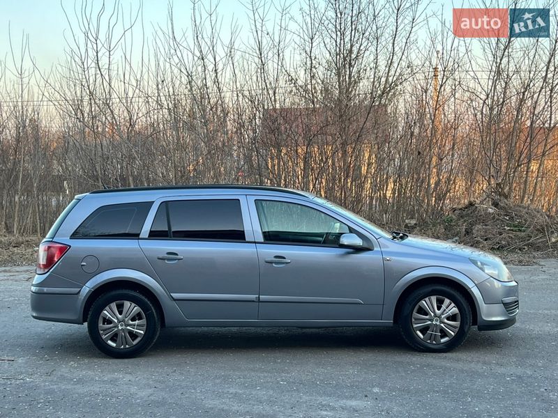 Универсал Opel Astra 2005 в Луцке
