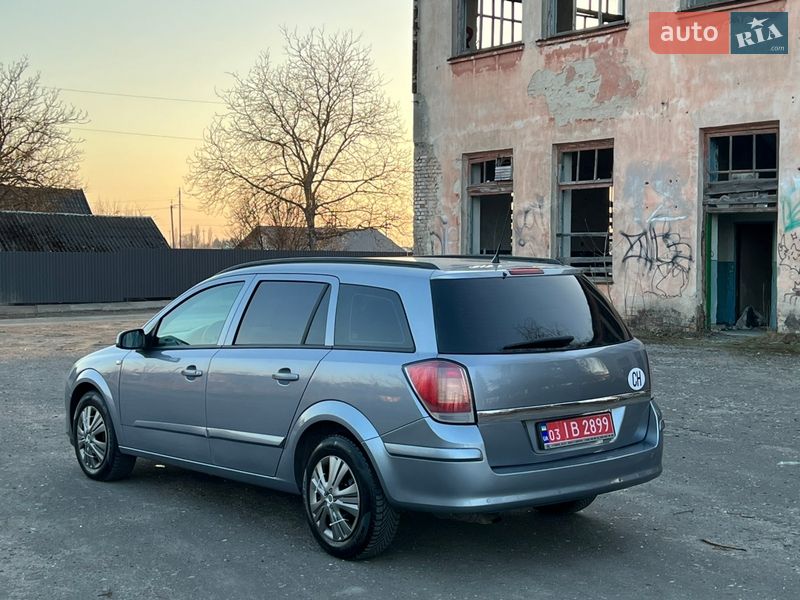 Универсал Opel Astra 2005 в Луцке