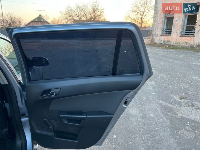 Универсал Opel Astra 2005 в Луцке
