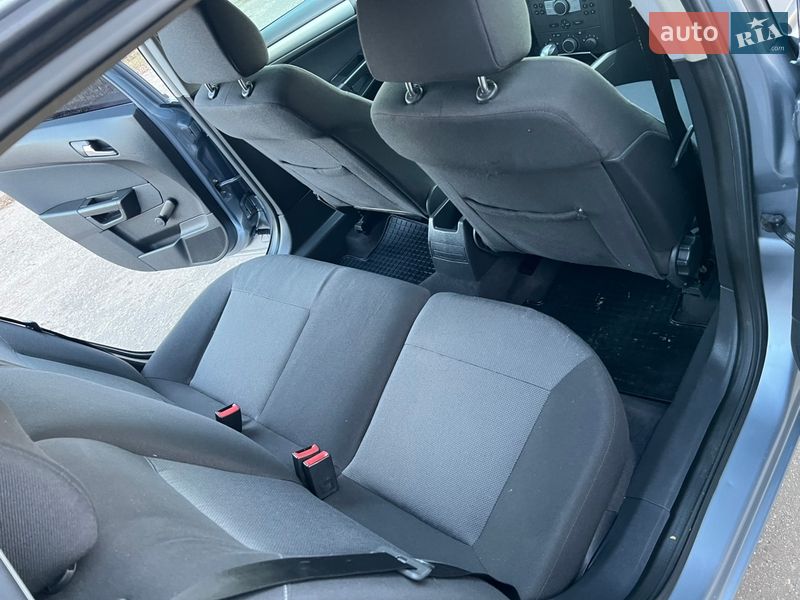 Универсал Opel Astra 2005 в Луцке