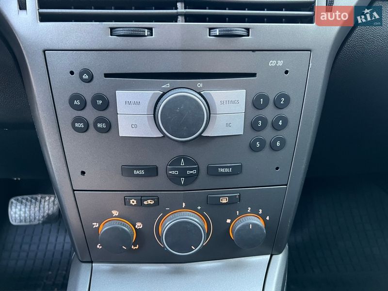 Универсал Opel Astra 2005 в Луцке