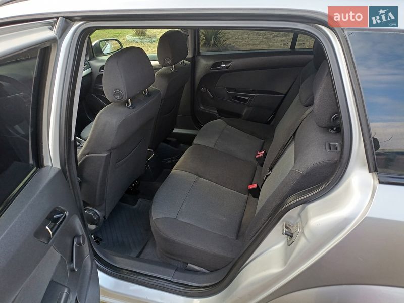 Универсал Opel Astra 2006 в Коломые