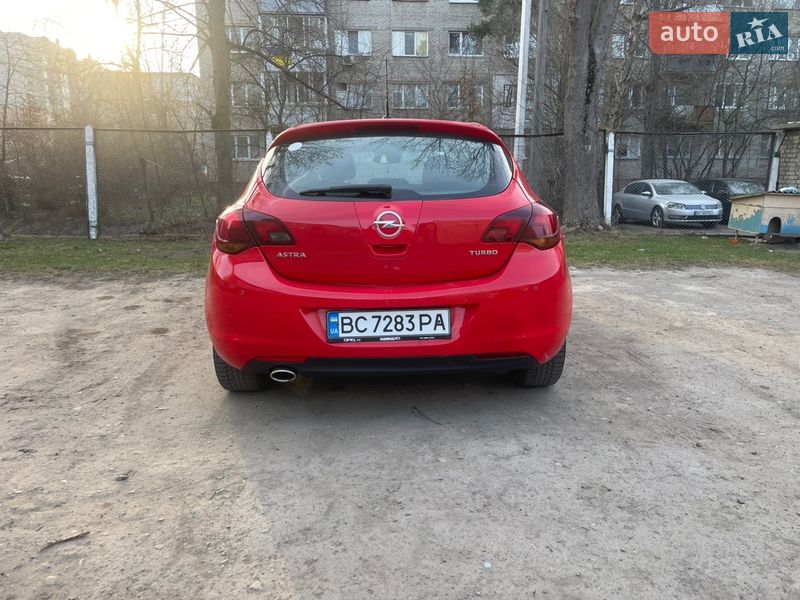 Хетчбек Opel Astra 2011 в Львові