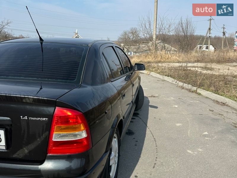 Седан Opel Astra 2006 в Виннице