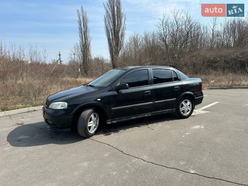 Седан Opel Astra 2006 в Виннице