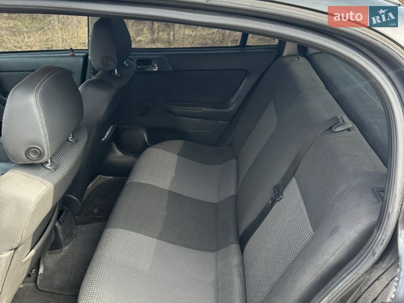 Седан Opel Astra 2006 в Виннице