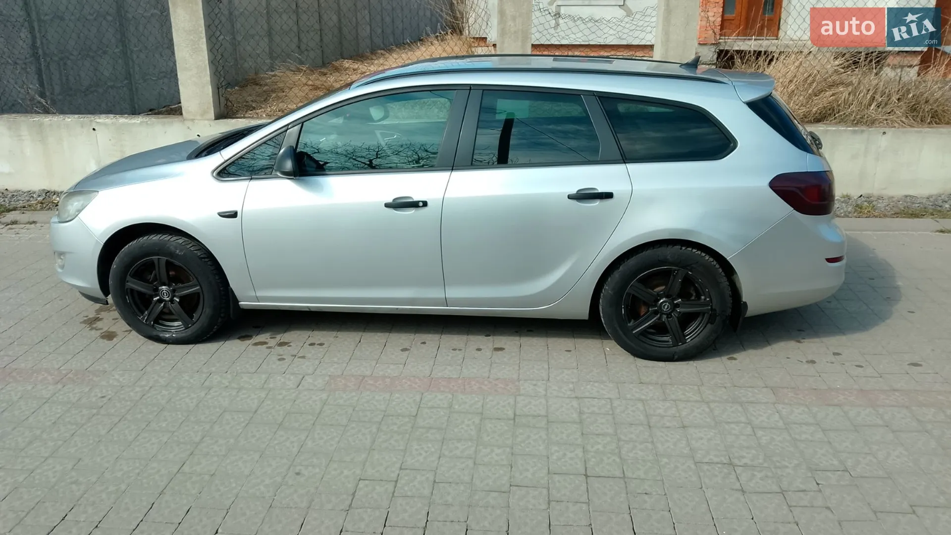 2011 Opel Astra - мініатюра 2