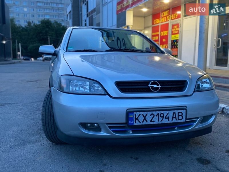 Купе Opel Astra 2000 в Чугуеве