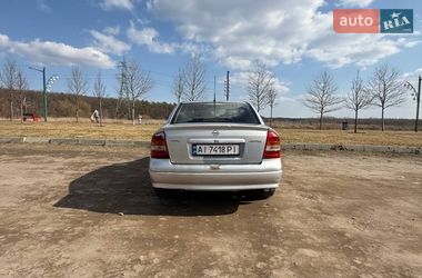 Седан Opel Astra 2003 в Ірпені