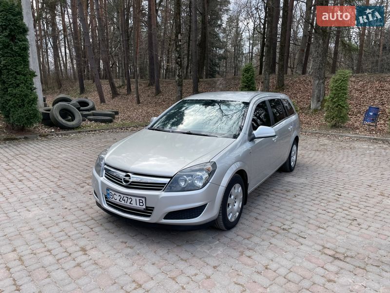 Opel Astra 2010