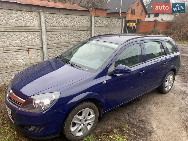 Универсал Opel Astra 2013 в Киеве фото 7 Универсал Opel Astra 2013 в Киеве