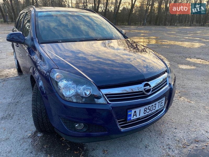 Универсал Opel Astra 2013 в Киеве фото 24 Универсал Opel Astra 2013 в Киеве