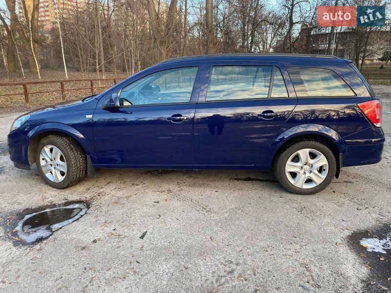 Универсал Opel Astra 2013 в Киеве фото 33 Универсал Opel Astra 2013 в Киеве