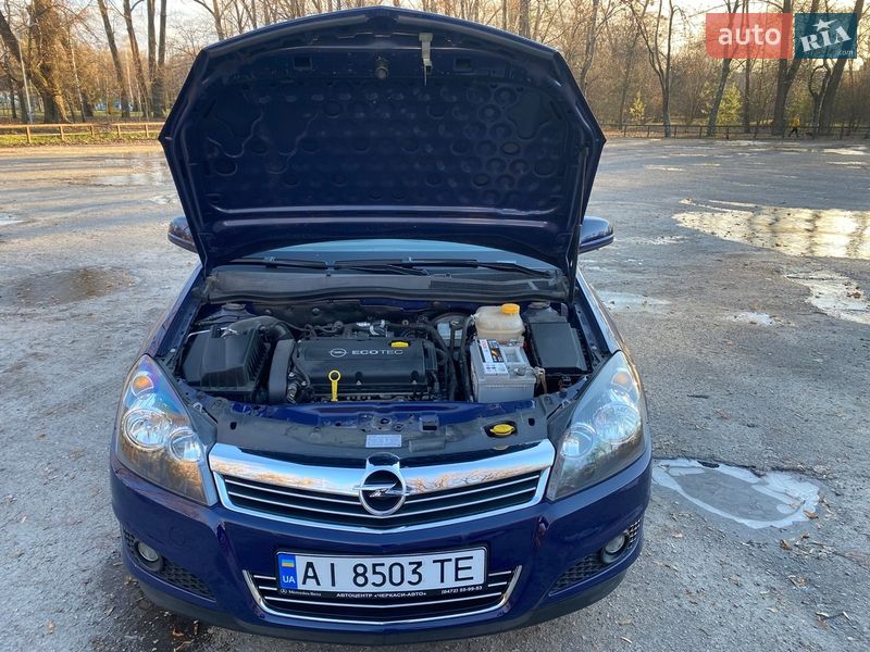 Универсал Opel Astra 2013 в Киеве фото 58 Универсал Opel Astra 2013 в Киеве