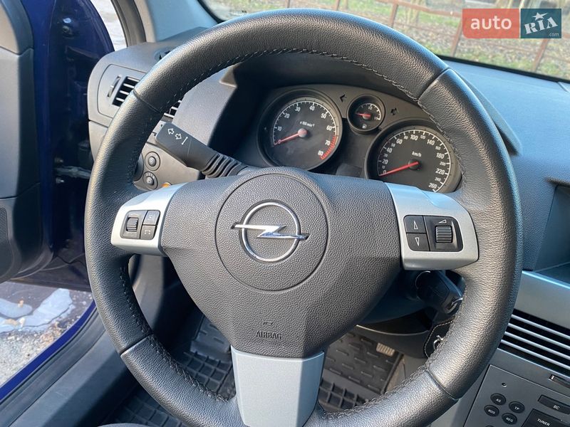 Универсал Opel Astra 2013 в Киеве фото 73 Универсал Opel Astra 2013 в Киеве