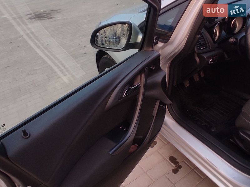 Универсал Opel Astra 2015 в Жвирке фото 10 Универсал Opel Astra 2015 в Жвирке