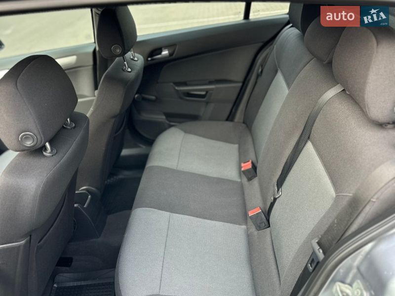 Хэтчбек Opel Astra 2006 в Луцке фото 22 Хэтчбек Opel Astra 2006 в Луцке