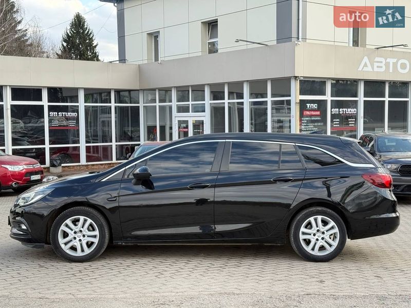 Універсал Opel Astra 2016 в Житомирі