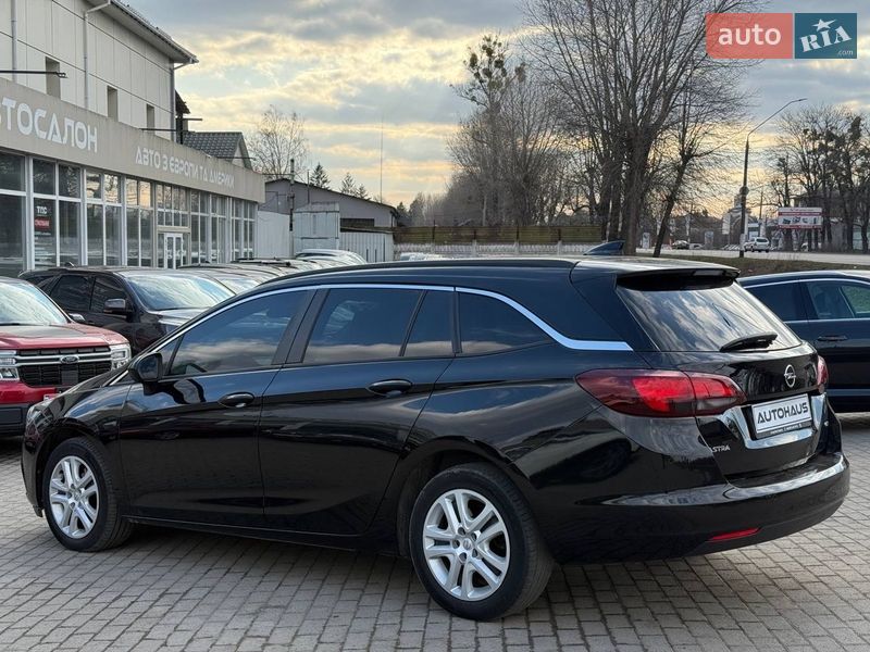Універсал Opel Astra 2016 в Житомирі