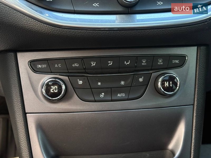 Універсал Opel Astra 2016 в Житомирі