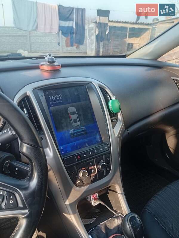 Хэтчбек Opel Astra 2011 в Белой Церкви фото Хэтчбек Opel Astra 2011 в Белой Церкви