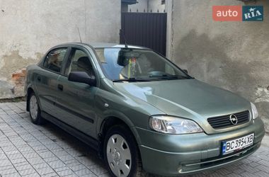 Седан Opel Astra 2006 в Стрию