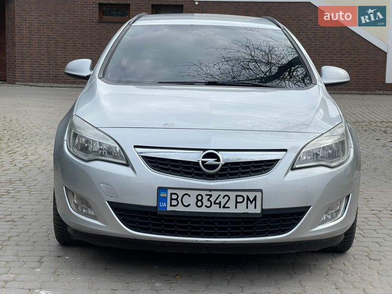 Универсал Opel Astra 2011 в Львове фото 5 Универсал Opel Astra 2011 в Львове