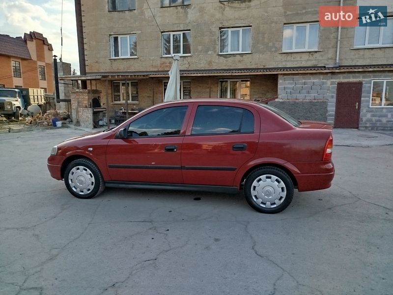 Седан Opel Astra 2007 в Лисянці