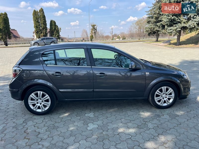 Хэтчбек Opel Astra 2009 в Дубно фото 6 Хэтчбек Opel Astra 2009 в Дубно