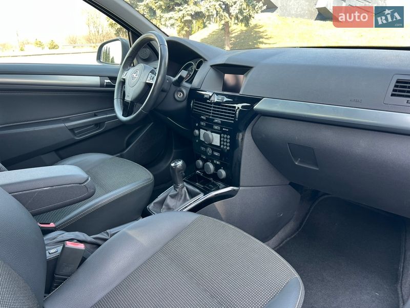Хэтчбек Opel Astra 2009 в Дубно фото 11 Хэтчбек Opel Astra 2009 в Дубно