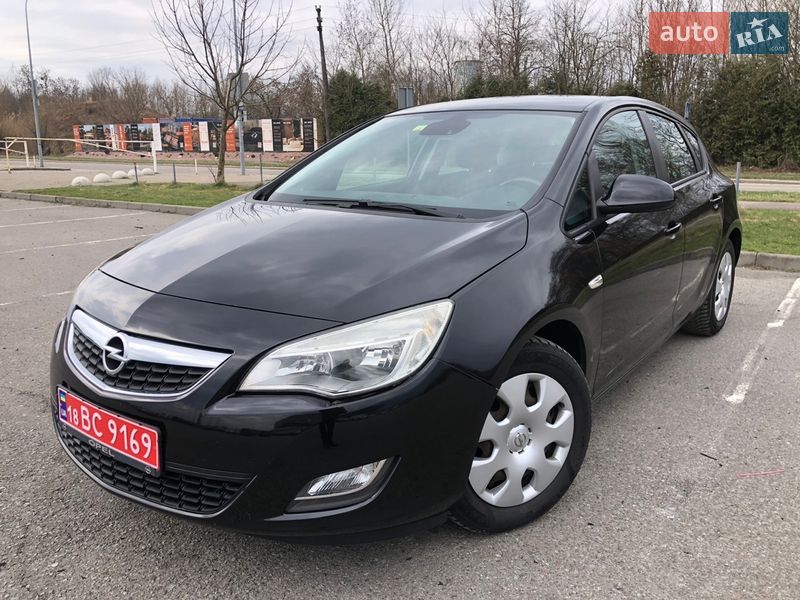 Хэтчбек Opel Astra 2010 в Перемышлянах