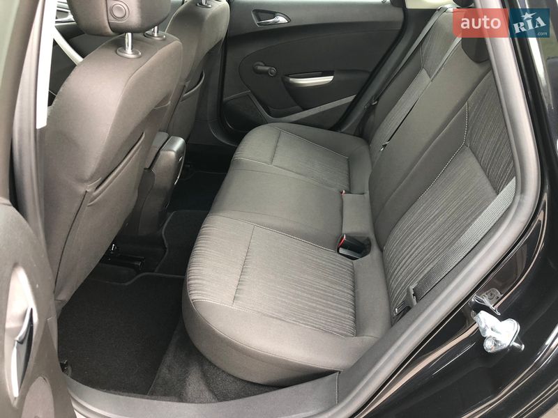 Хэтчбек Opel Astra 2010 в Перемышлянах