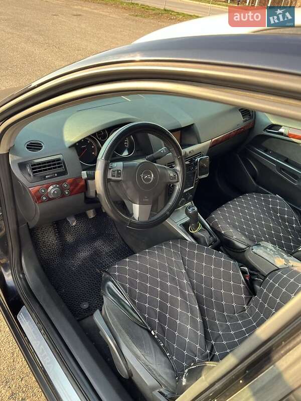 Универсал Opel Astra 2005 в Коломые