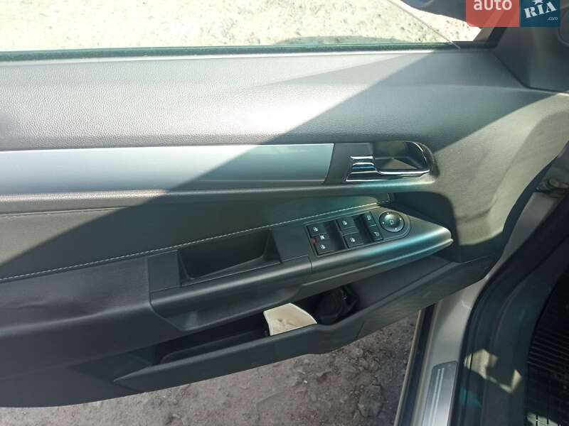 Универсал Opel Astra 2010 в Ромнах