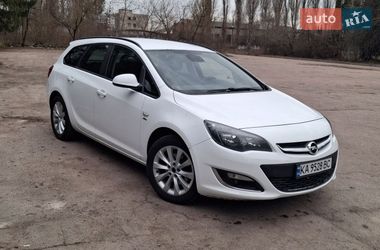 Універсал Opel Astra 2013 в Житомирі