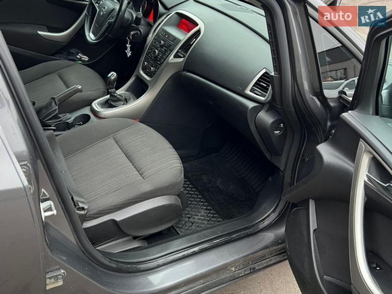 Универсал Opel Astra 2012 в Черкассах фото 16 Универсал Opel Astra 2012 в Черкассах