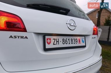Универсал Opel Astra 2013 в Луцке