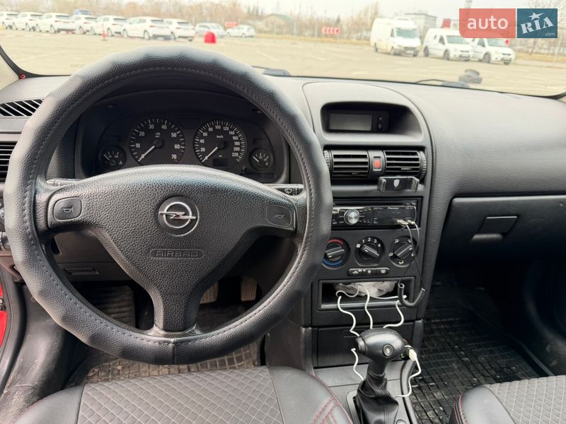 Хэтчбек Opel Astra 2002 в Киеве